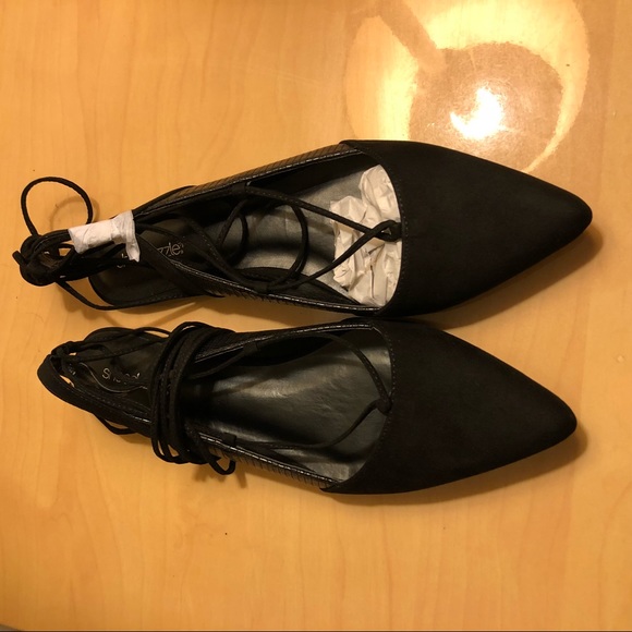 BRAND NEW. NEVER WORN. Lace-up flats - Picture 5 of 7